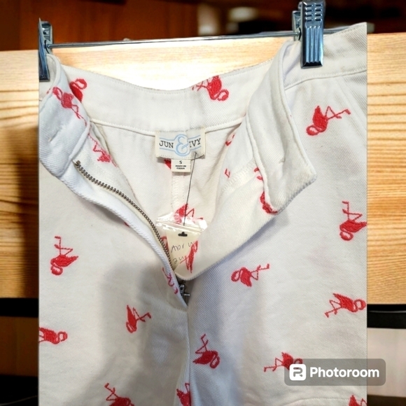 NWT Jun and Ivy from Francesca's Flamingo Patterned Size Small Shorts - Picture 4 of 5